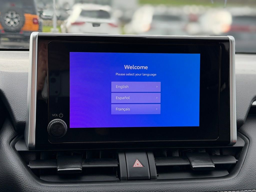 Used 2023 Toyota RAV4 LE AWD/4WD image 15