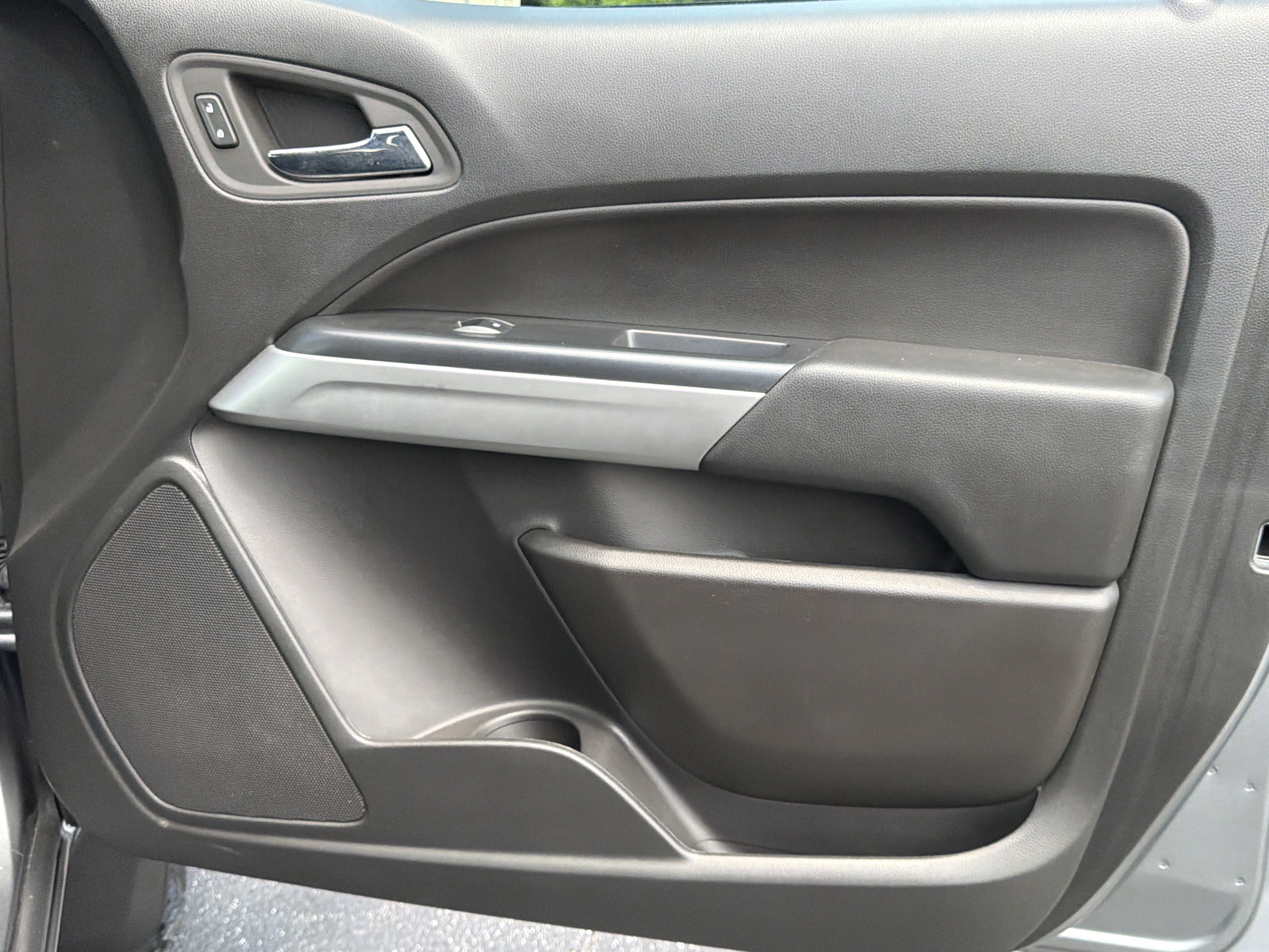 Used 2022 Chevrolet Colorado LT AWD/4WD image 14