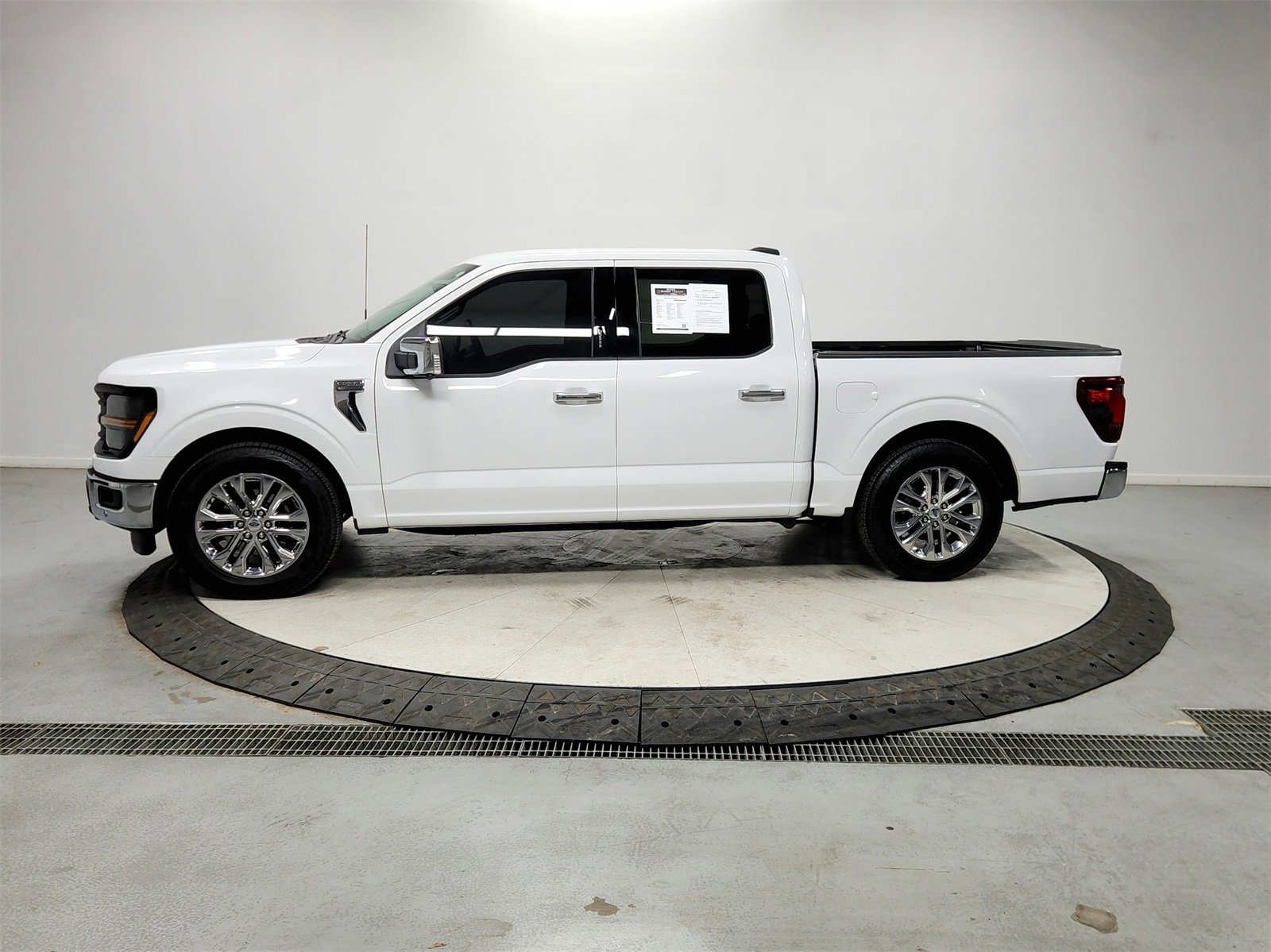 Used 2024 Ford F150 XLT w/ Equipment Group 302A MID image 4