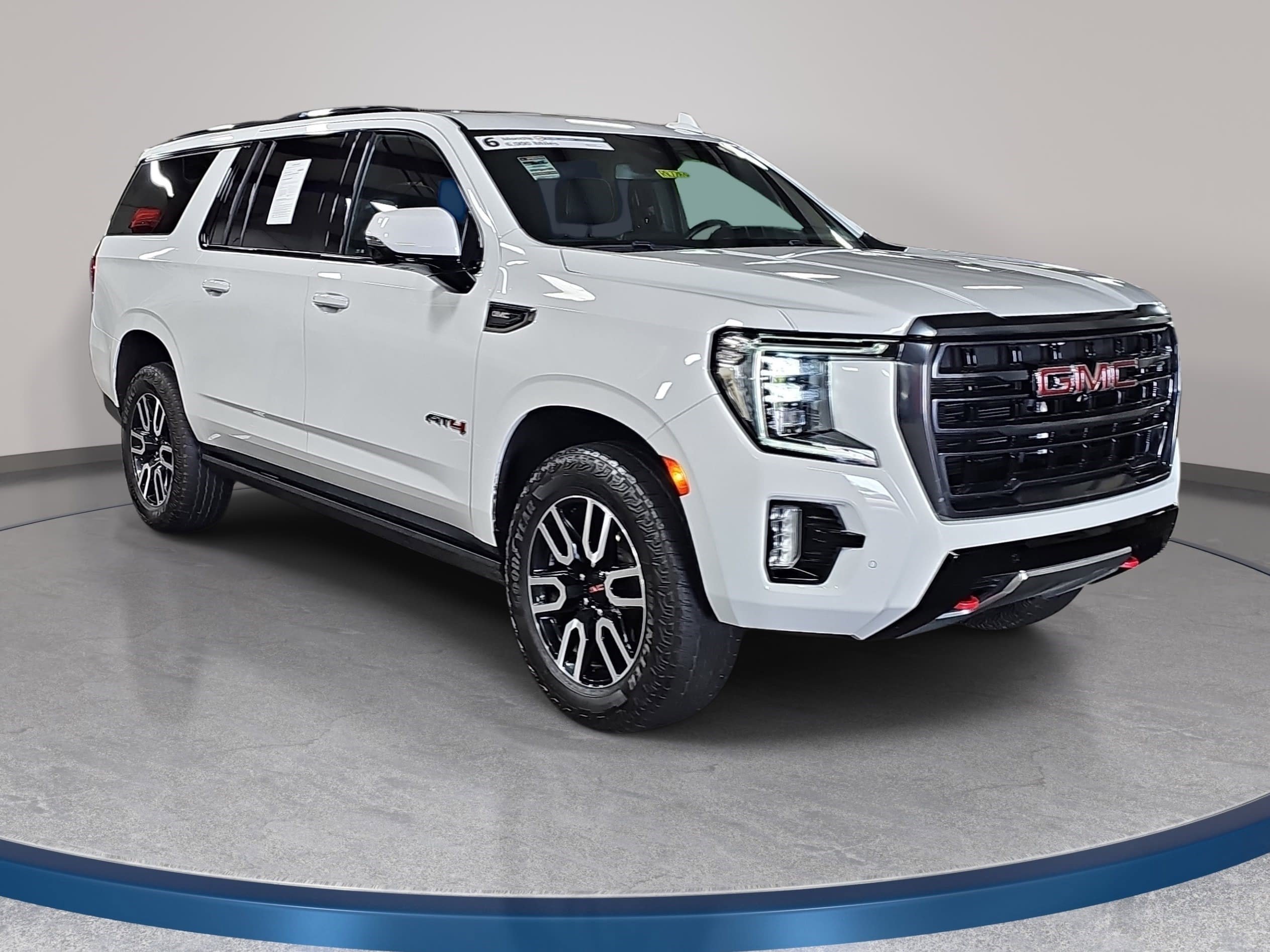 Used 2024 GMC Yukon XL AT4 w/ AT4 Premium Package AWD/4WD image 3