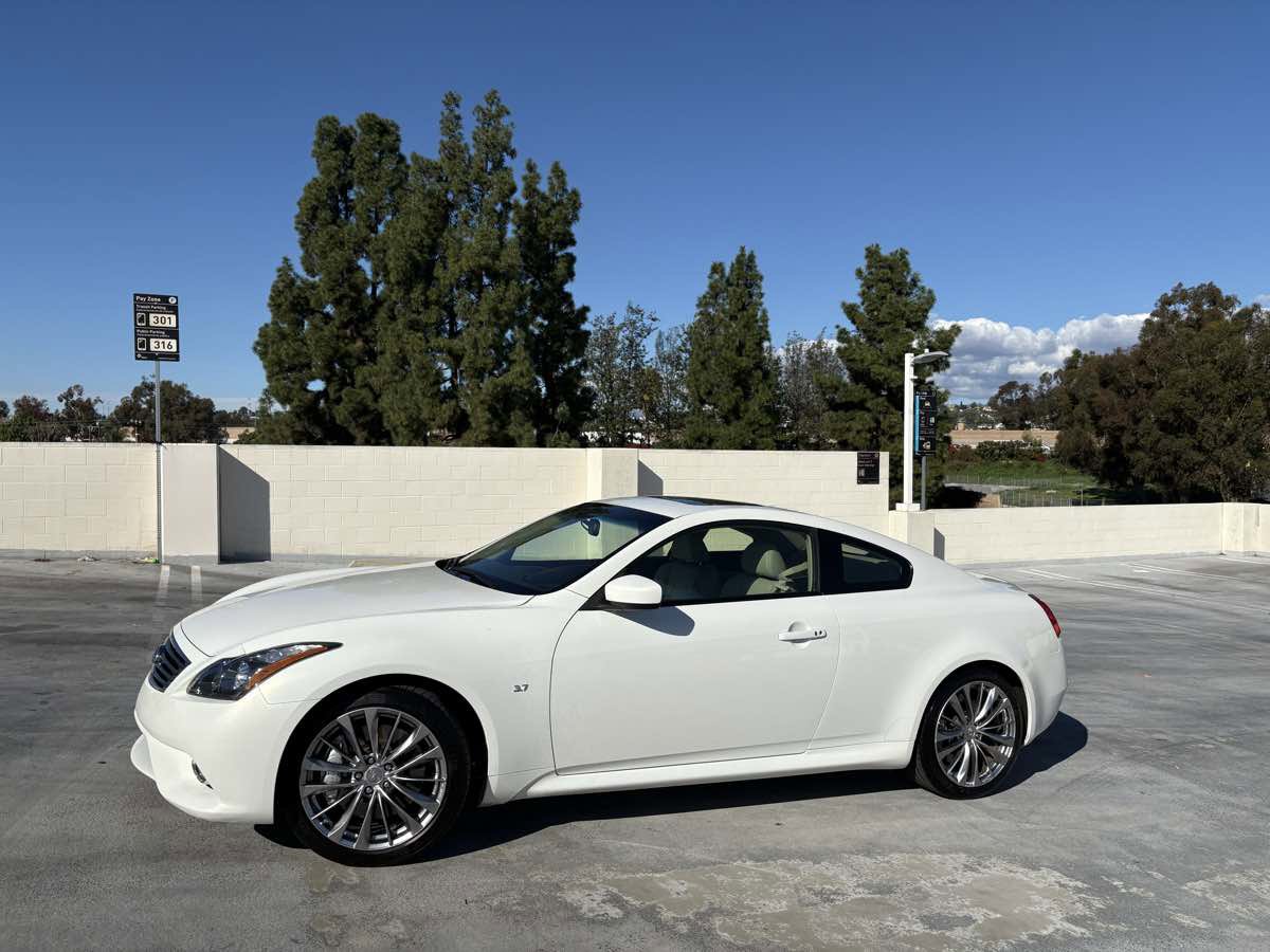 Used 2014 INFINITI Q60 Journey w/ Premium Package image 8