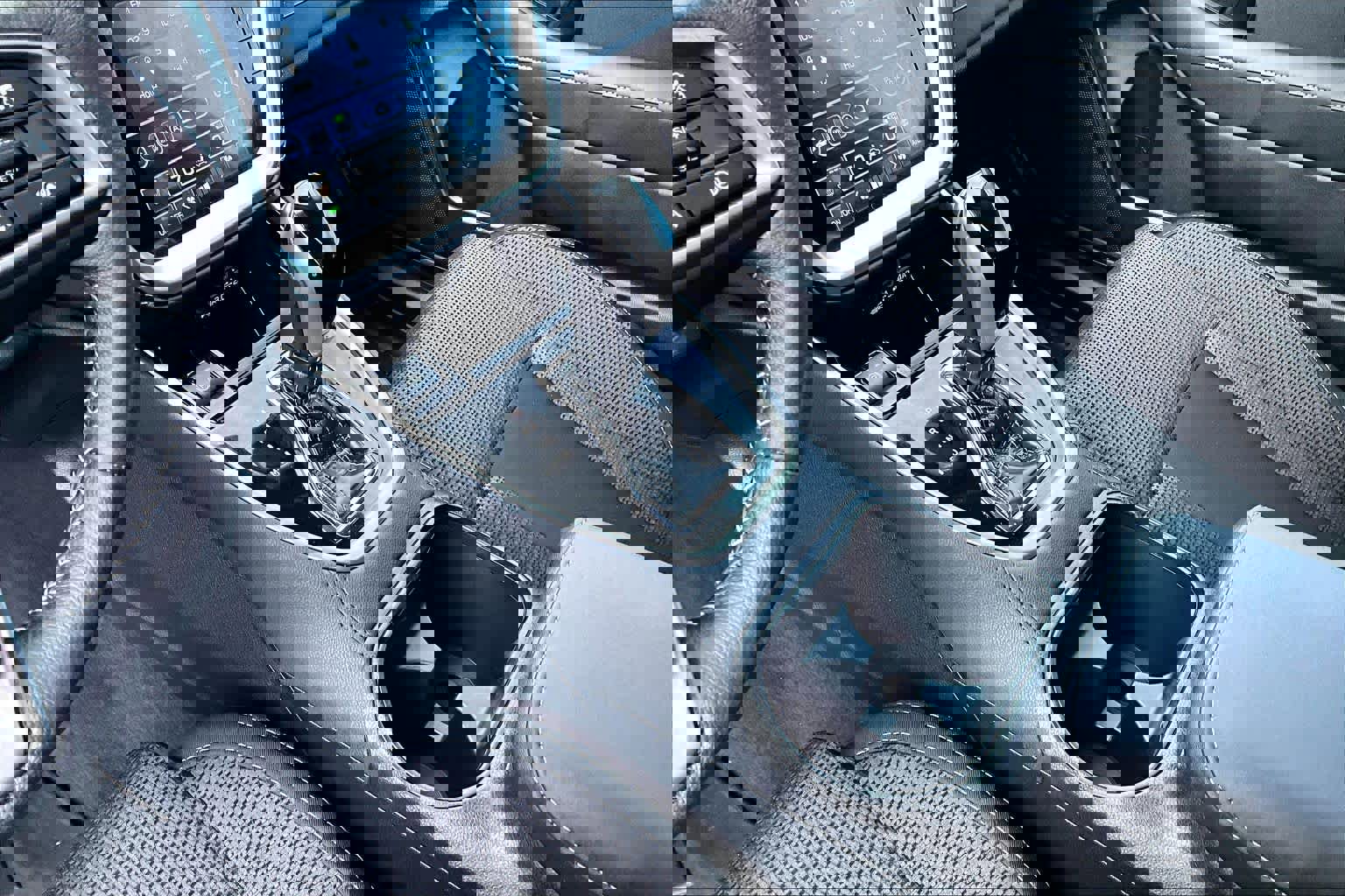 Used 2025 Subaru Outback Premium image 17