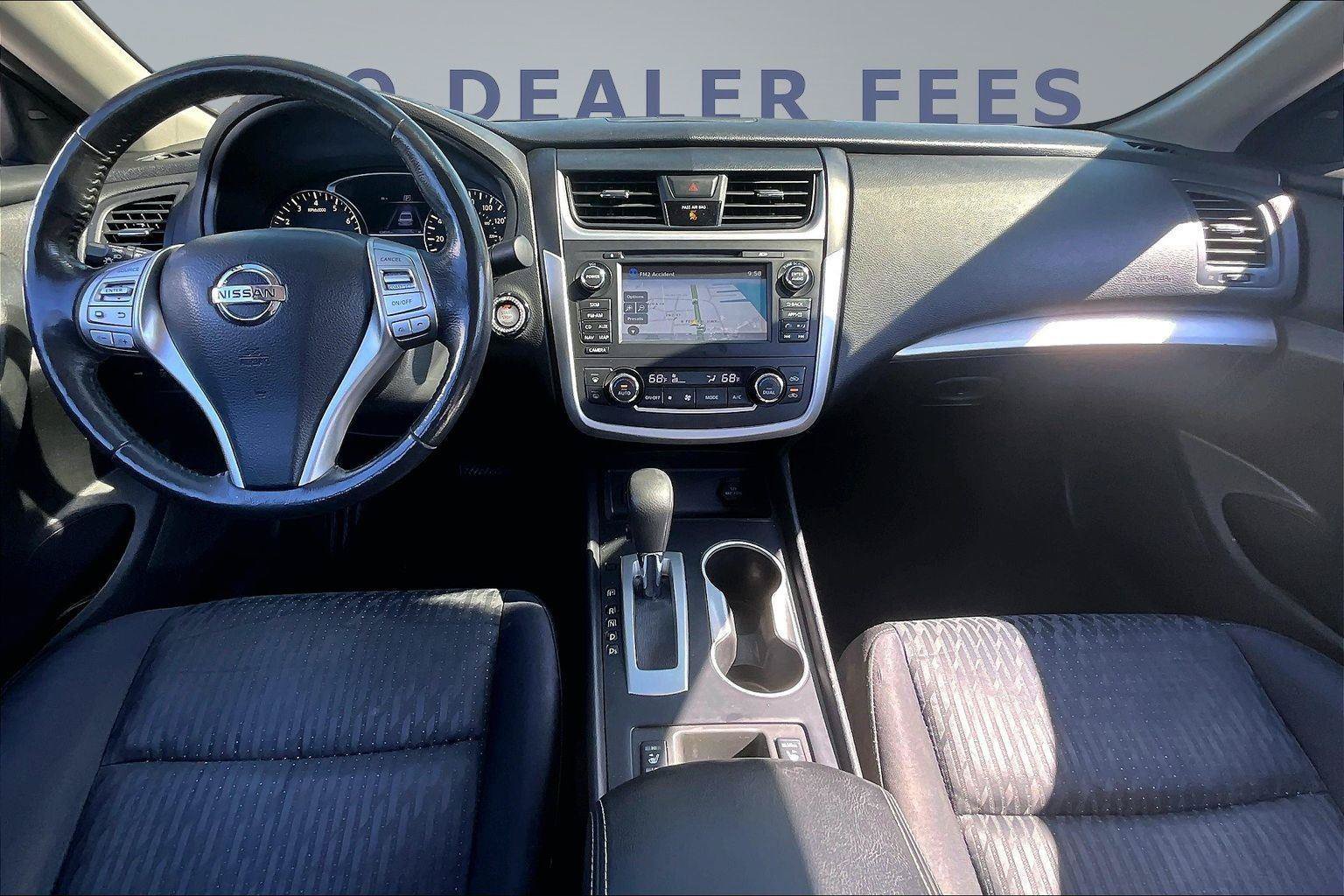 Used 2016 Nissan Altima 2.5 SV w/ Convenience Package FWD image 7