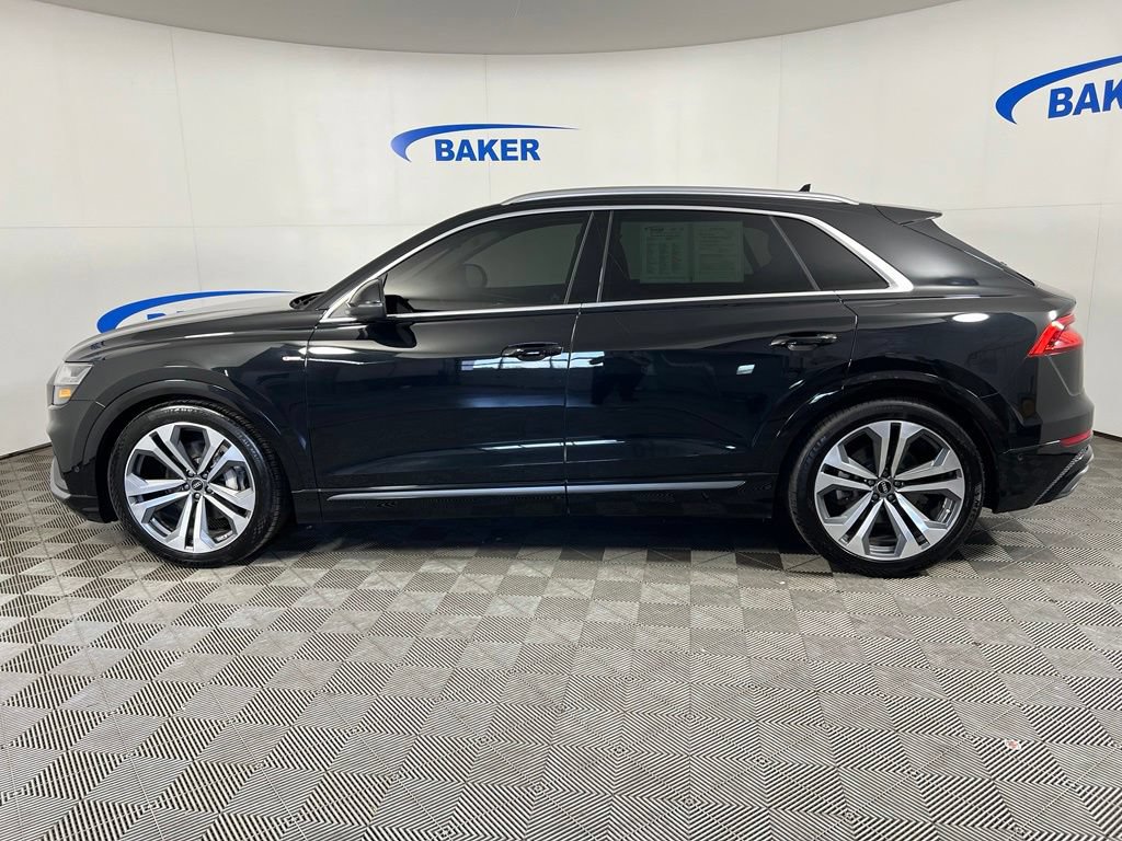 Used 2022 Audi Q8 Prestige AWD/4WD image 2
