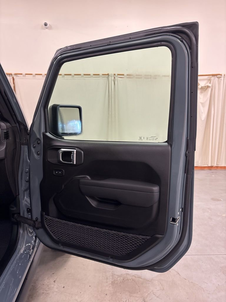 New 2026 Jeep Gladiator Willys AWD/4WD image 32