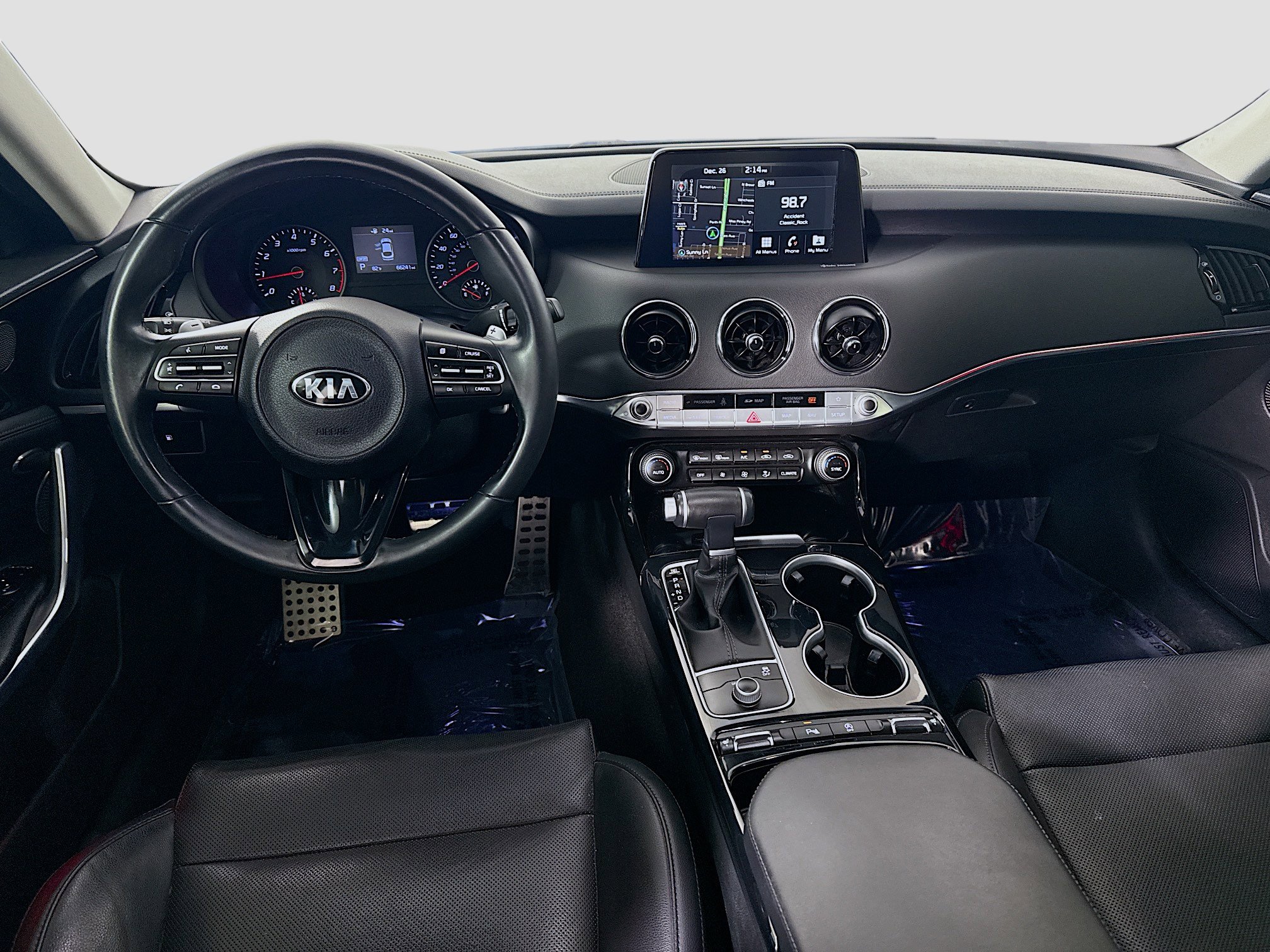 Used 2019 Kia Stinger w/ Sun & Sound Package image 17