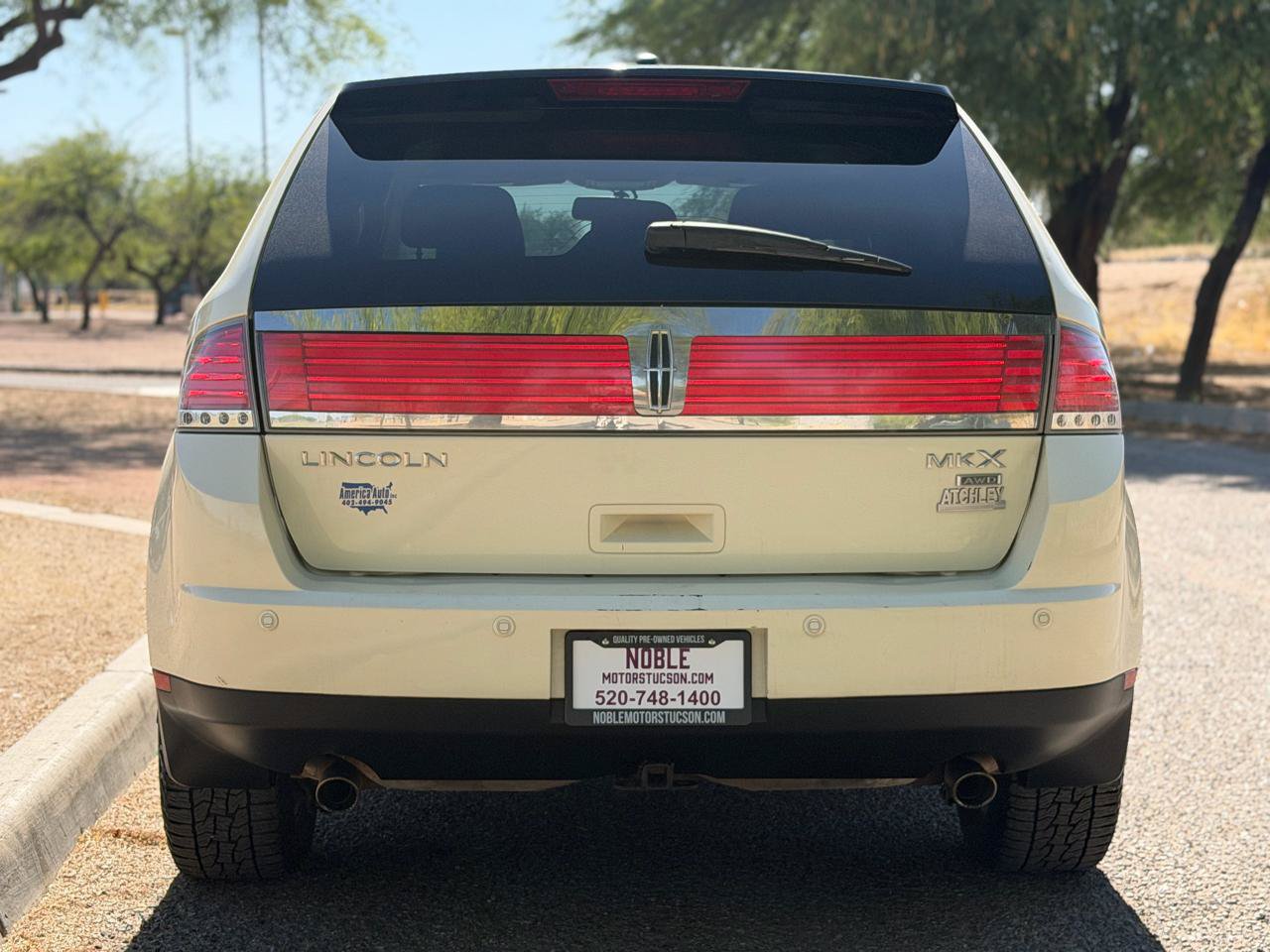 Used 2007 Lincoln MKX AWD image 4
