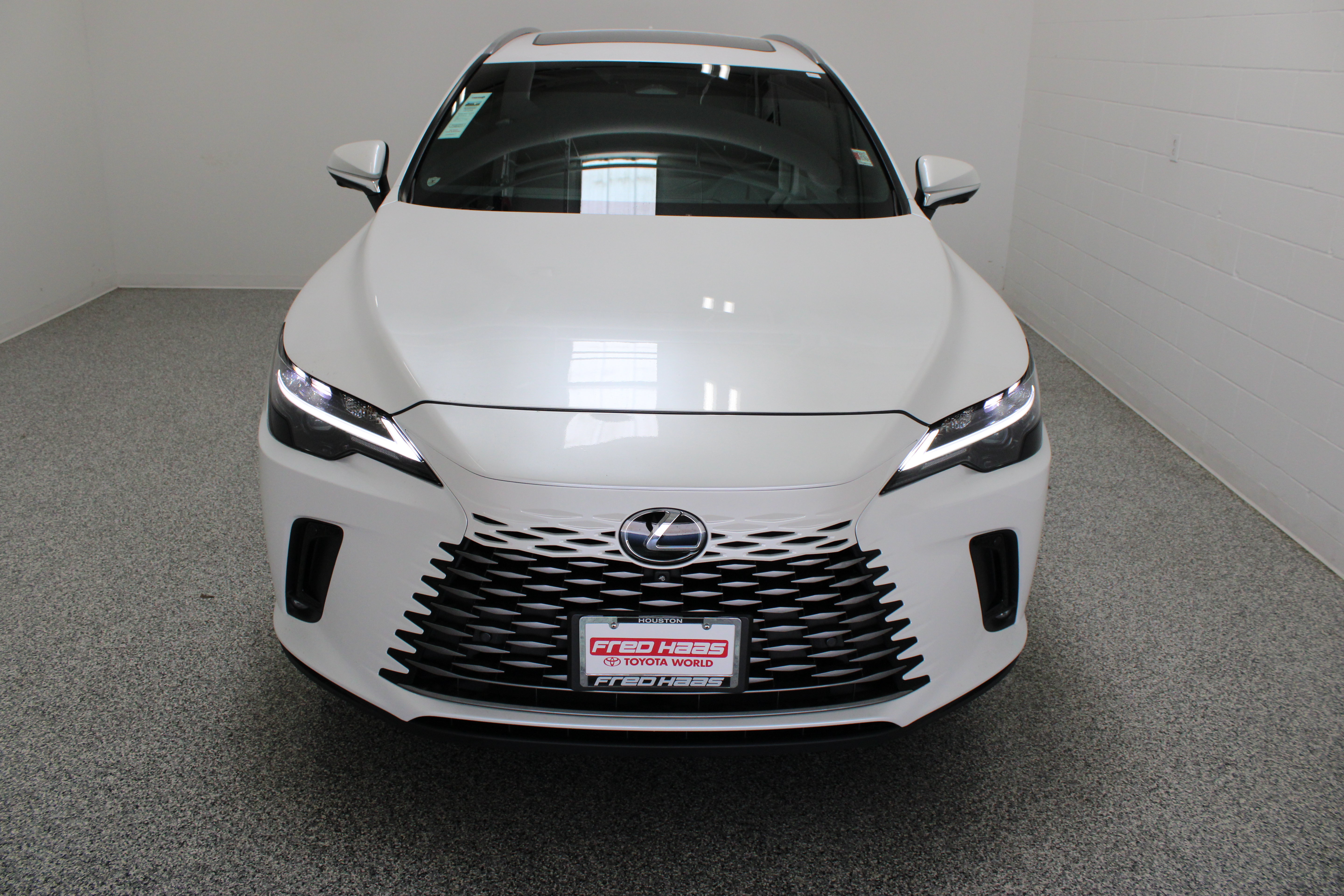 Used 2024 Lexus RX 350 Premium Plus w/ Convenience Package FWD image 3