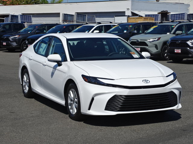 New 2026 Toyota Camry LE FWD image 2
