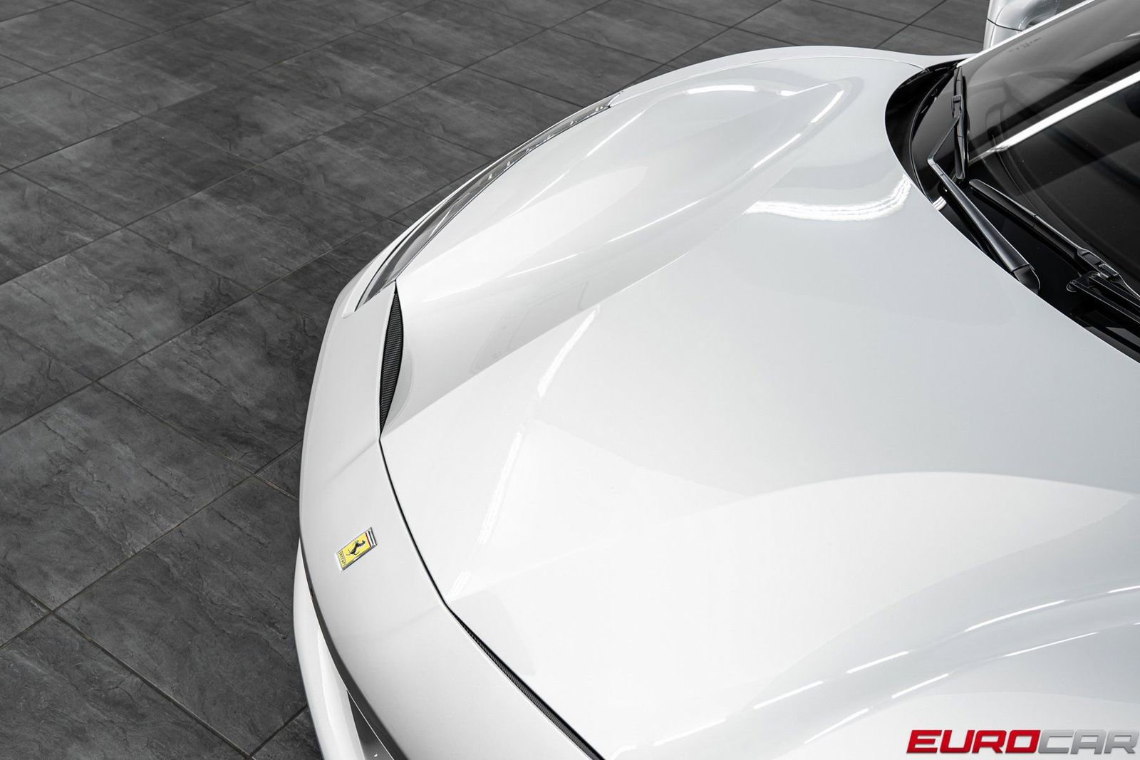 Used 2016 Ferrari 488 GTB image 9