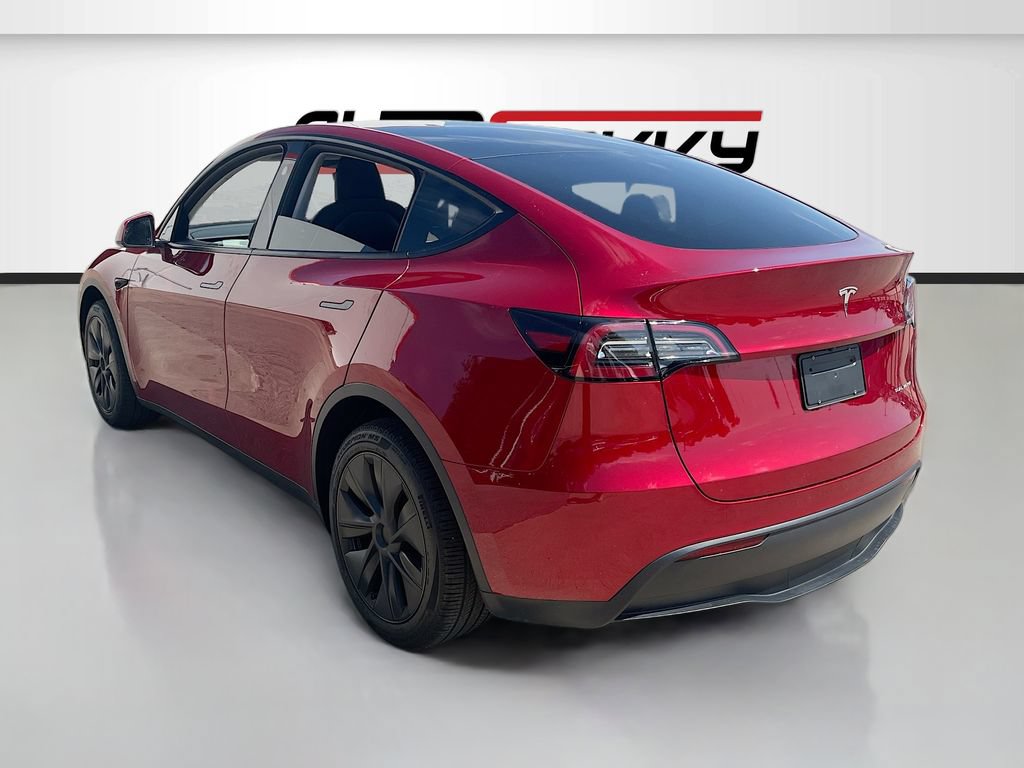 Used 2024 Tesla Model Y AWD image 5