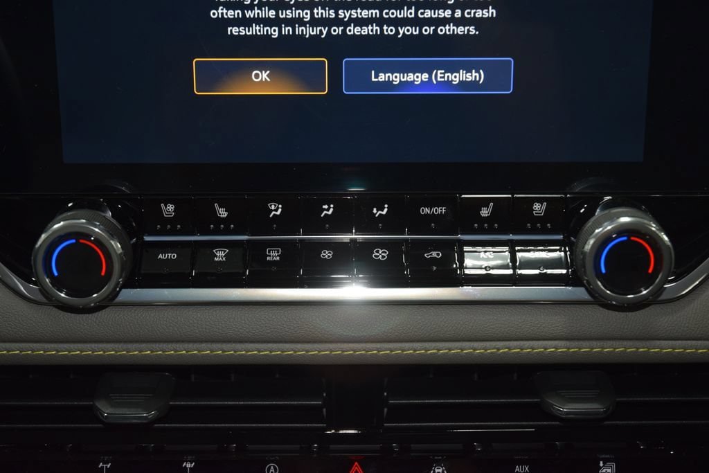 New 2026 Chevrolet Colorado ZR2 w/ Technology Package AWD/4WD image 36