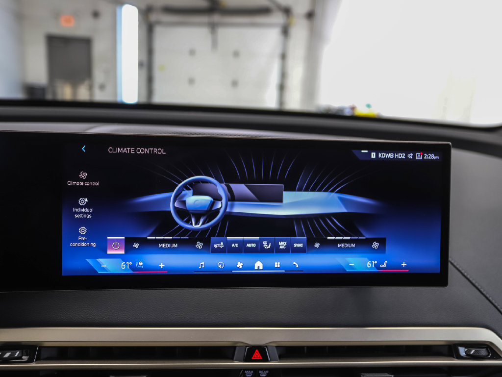 Certified 2024 BMW iX xDrive50 w/ Premium Package AWD/4WD image 18