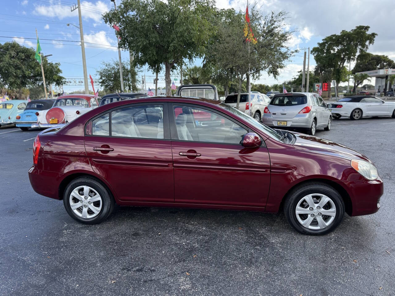 Used 2009 Hyundai Accent GLS w/ Popular Equipment Pkg 5 image 7