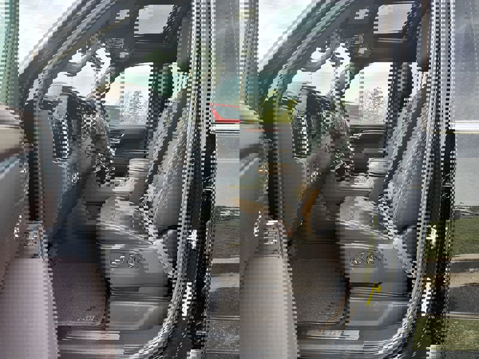 Used 2025 GMC Sierra 1500 Denali w/ Denali Reserve Package image 16