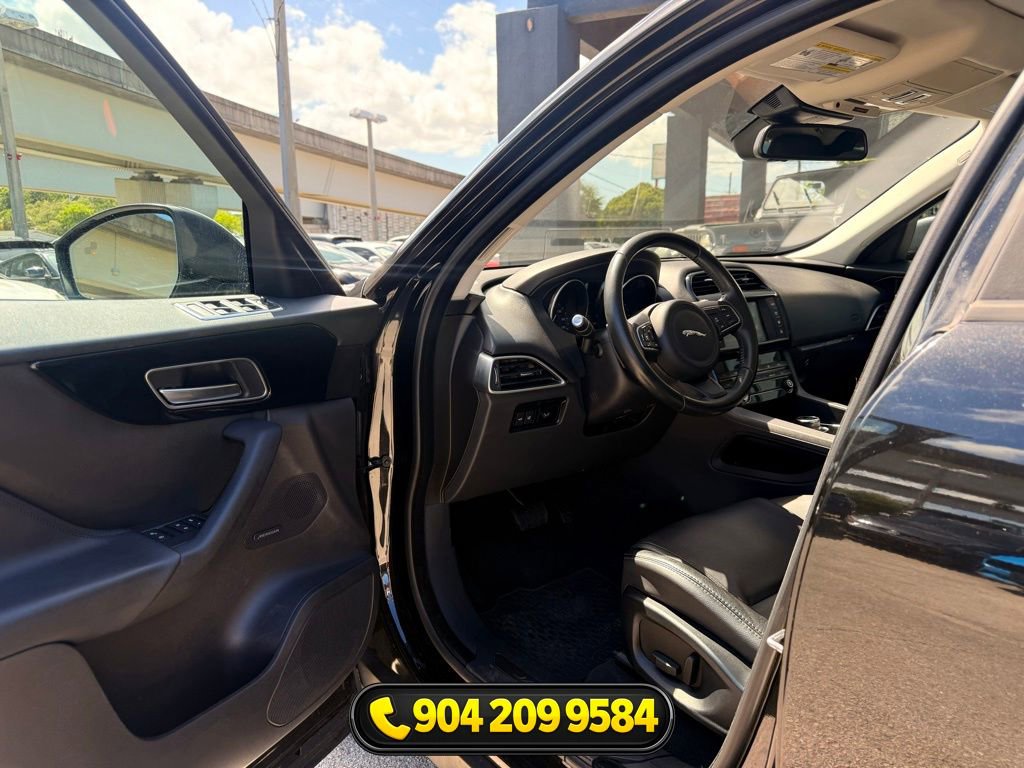 Used 2018 Jaguar F-PACE Premium image 19