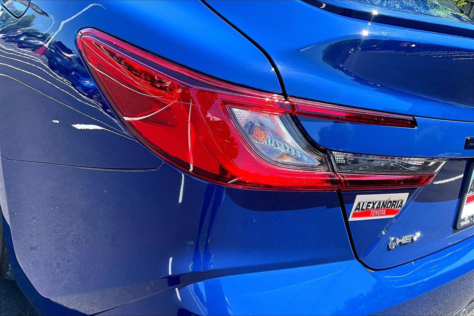 Used 2025 Toyota Camry SE w/ Convenience Package FWD image 28