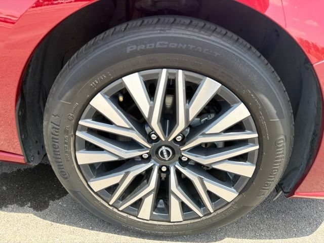 Used 2024 Nissan Altima 2.5 SV FWD image 4