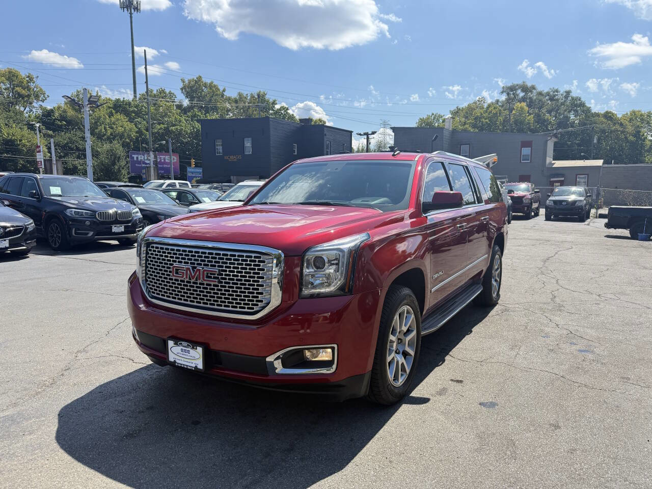 Used 2015 GMC Yukon XL Denali image 4