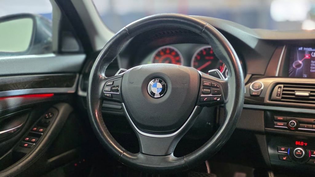 Used 2016 BMW 535i xDrive Sedan image 12