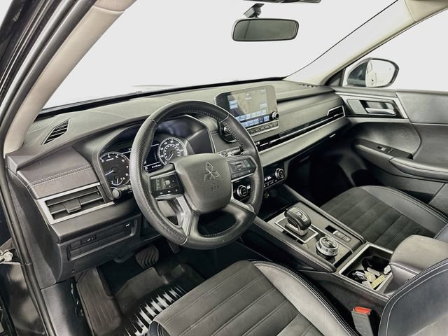 Used 2024 Mitsubishi Outlander SE AWD/4WD image 19