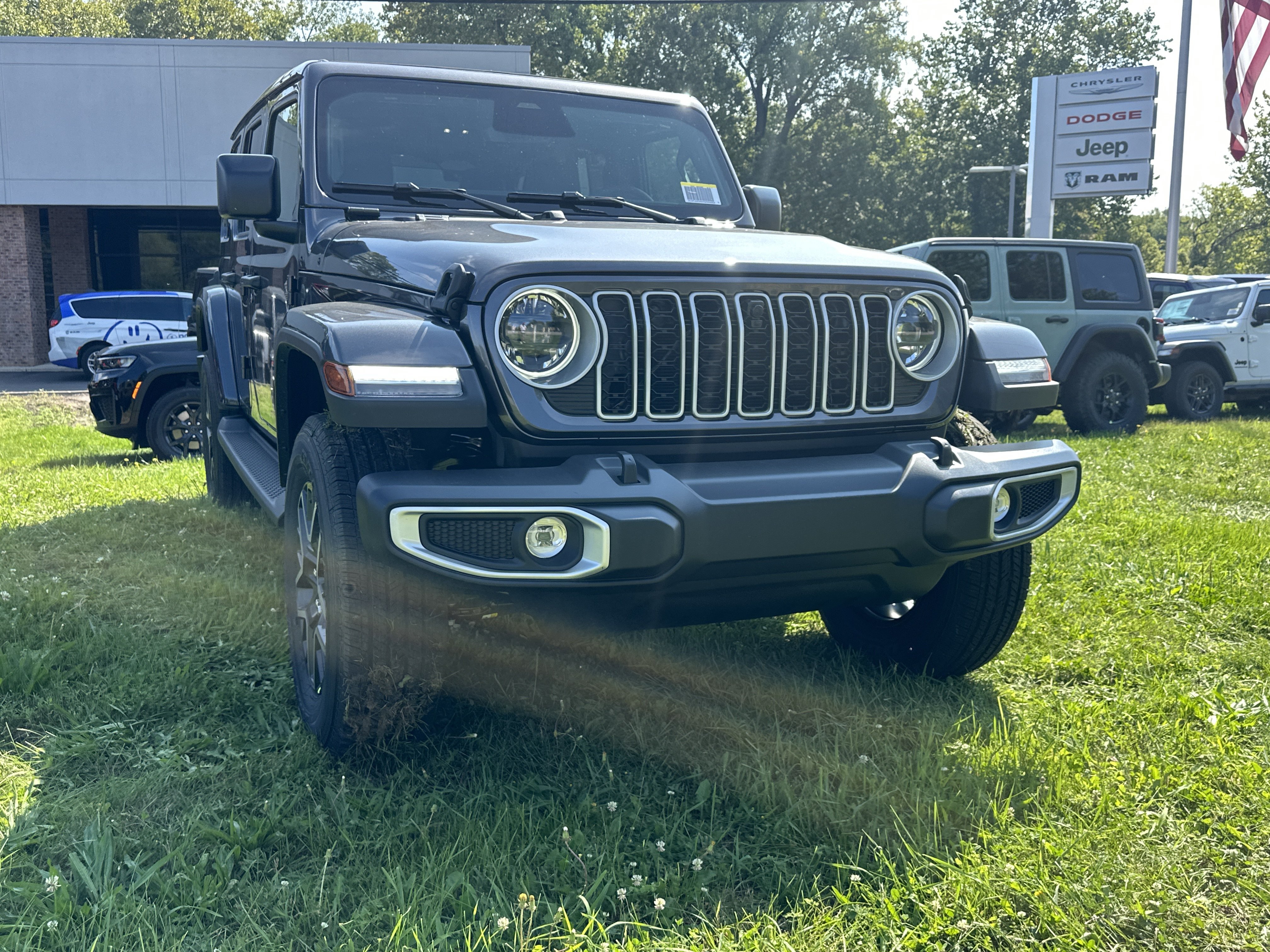 New 2027 Jeep Wrangler Unlimited Sahara AWD/4WD image 21