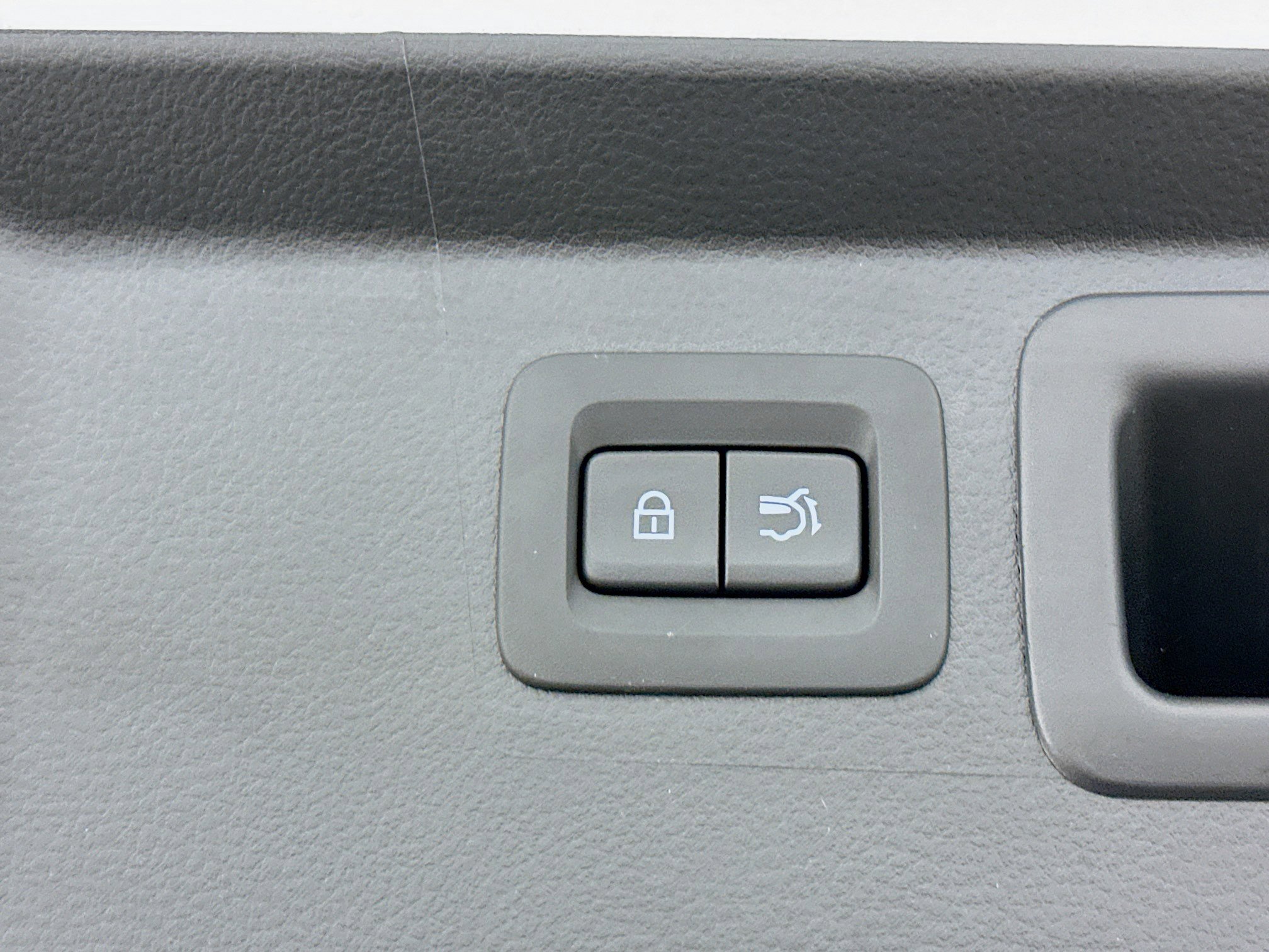 Used 2025 MAZDA CX-50 AWD 2.5 S w/ Premium Package image 32