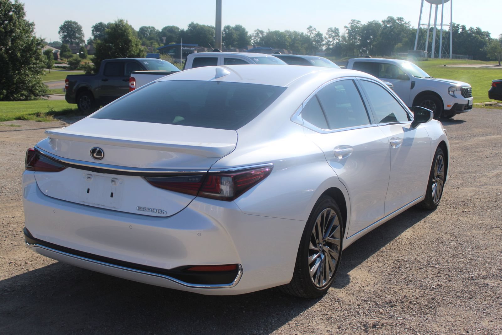 Used 2025 Lexus ES 300h w/ Luxury Package FWD image 6