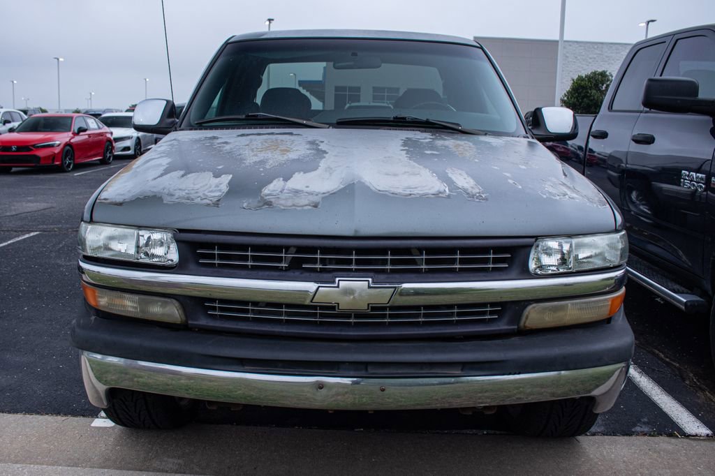 Used 2000 Chevrolet Silverado 1500 LS w/ Firm Ride Suspension Pkg RWD image 2