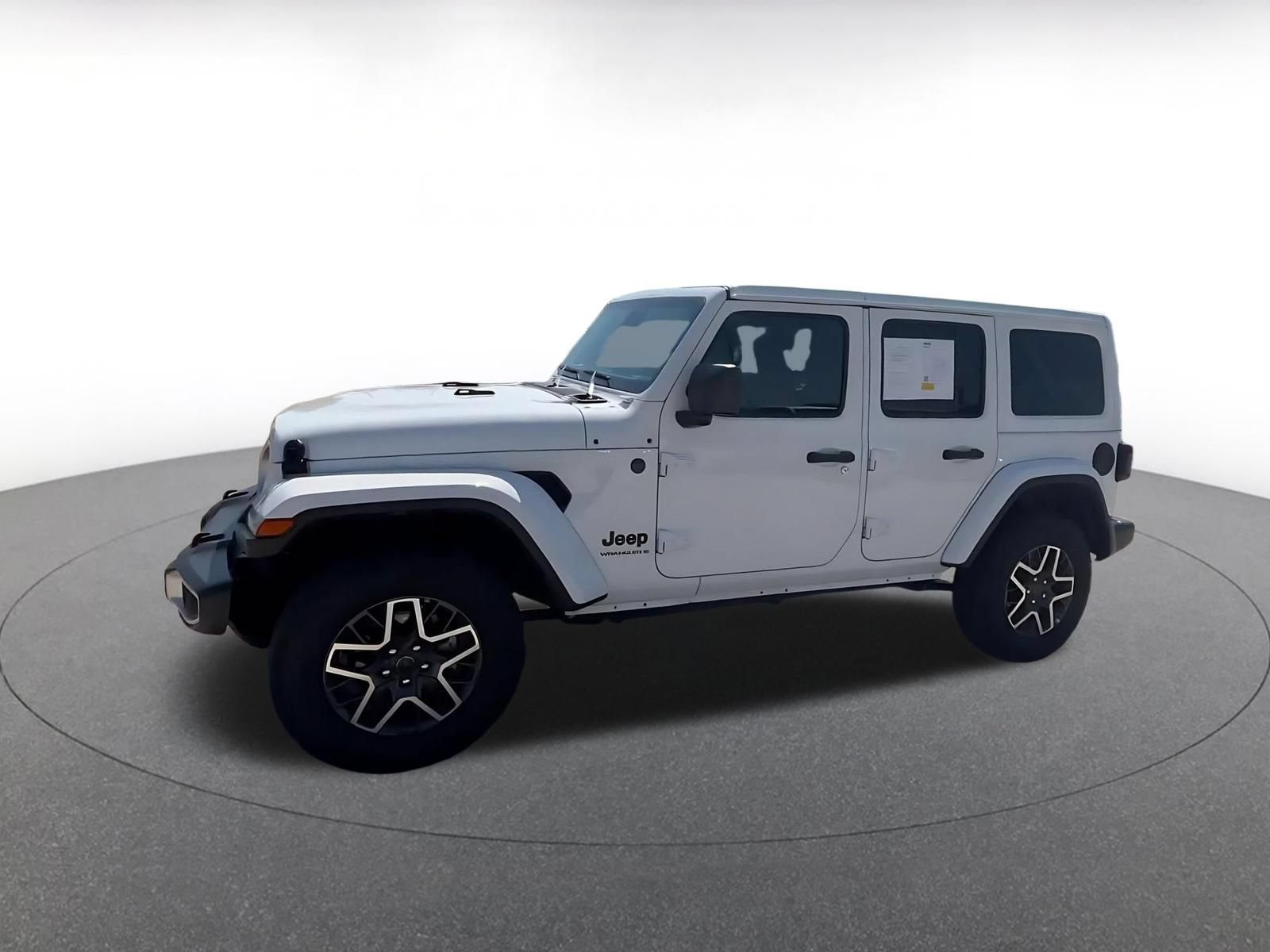 Used 2025 Jeep Wrangler Unlimited Sahara AWD/4WD image 6
