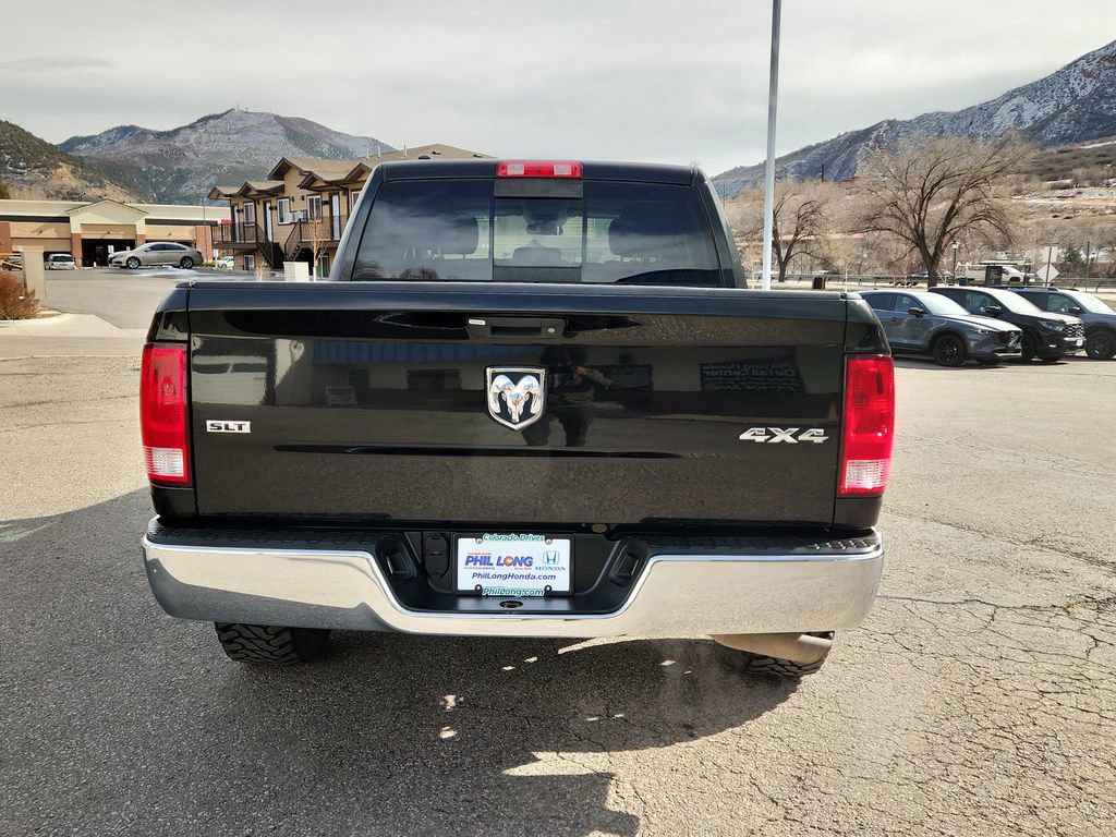 Used 2017 RAM 1500 Classic SLT image 4