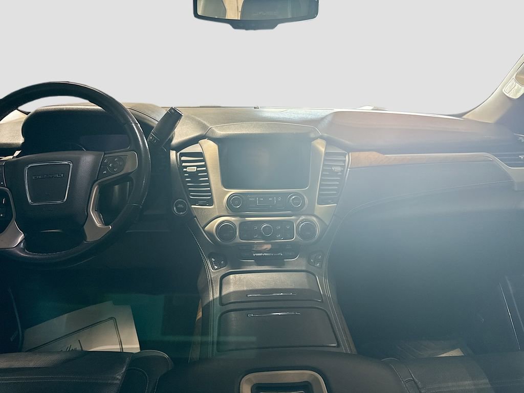 Used 2019 GMC Yukon XL Denali image 24
