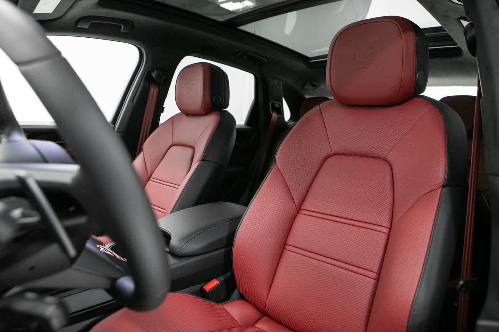 New 2026 Porsche Cayenne Turbo AWD/4WD image 5