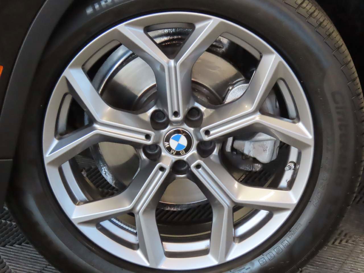 Used 2025 BMW X4 xDrive30i image 7