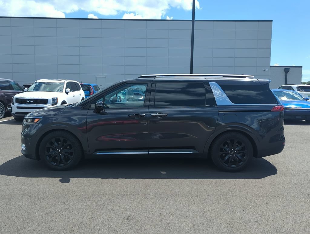Used 2023 Kia Carnival SX Prestige FWD image 4