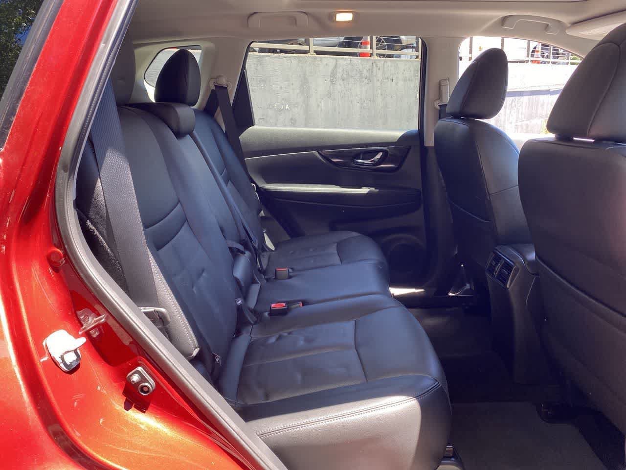 Used 2019 Nissan Rogue SL w/ Premium Package AWD/4WD image 19