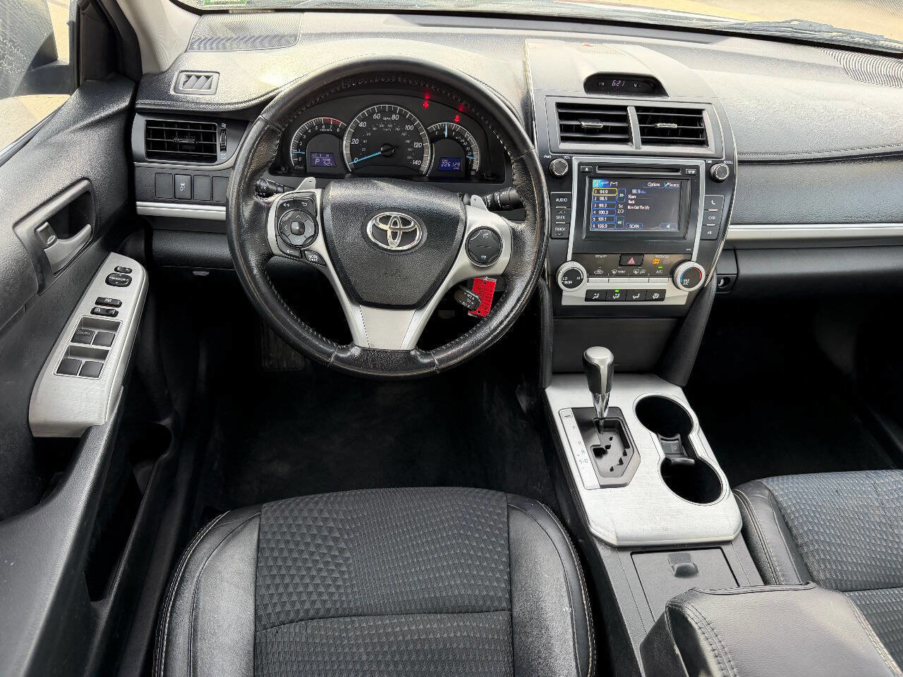 Used 2012 Toyota Camry SE image 14