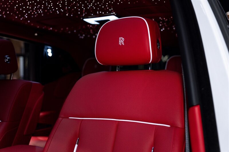 Used 2024 Rolls-Royce Phantom Sedan RWD image 6
