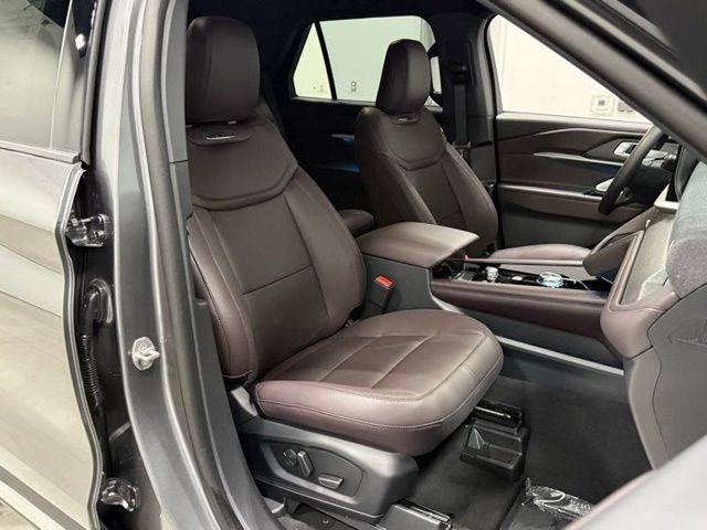 Used 2026 Ford Explorer Platinum RWD image 34