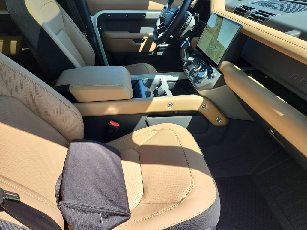 New 2026 Land Rover Defender 130 V8 AWD/4WD image 3