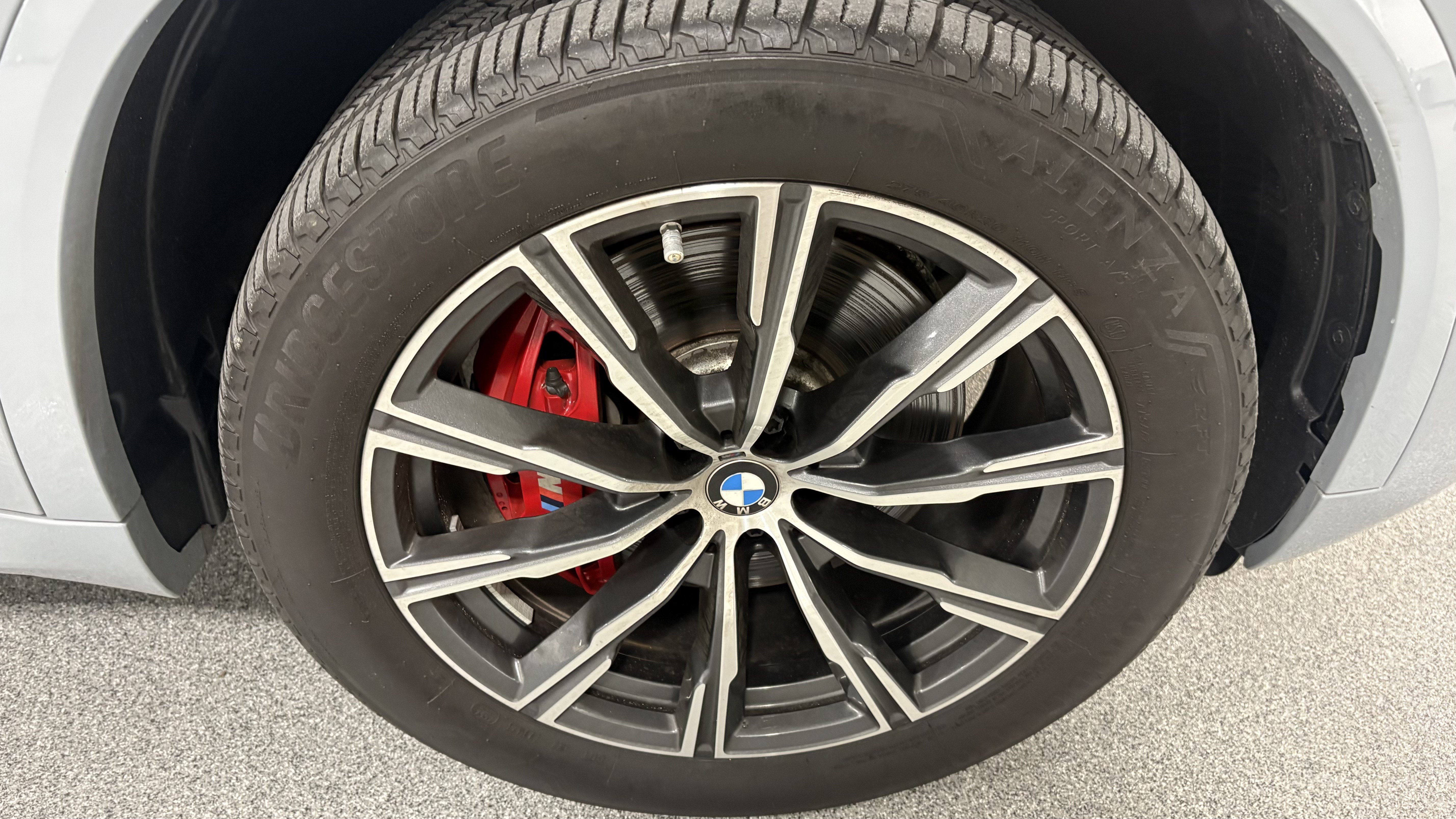 Certified 2025 BMW X5 xDrive40i w/ M Sport Package AWD/4WD image 15