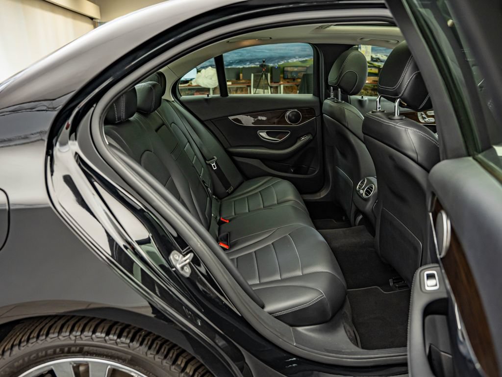 Used 2018 Mercedes-Benz C 300 4MATIC Sedan image 36