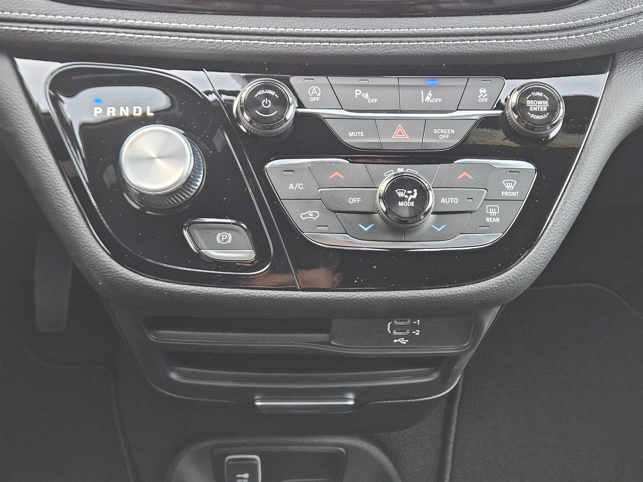 New 2026 Chrysler Pacifica Select image 11