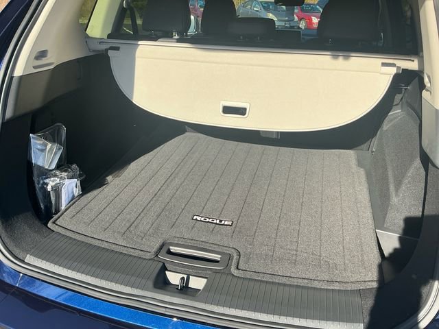 New 2026 Nissan Rogue SV image 18