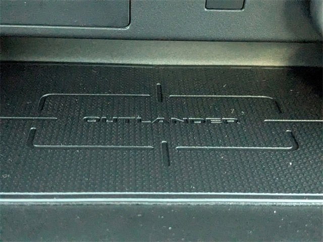 New 2025 Mitsubishi Outlander SE image 25