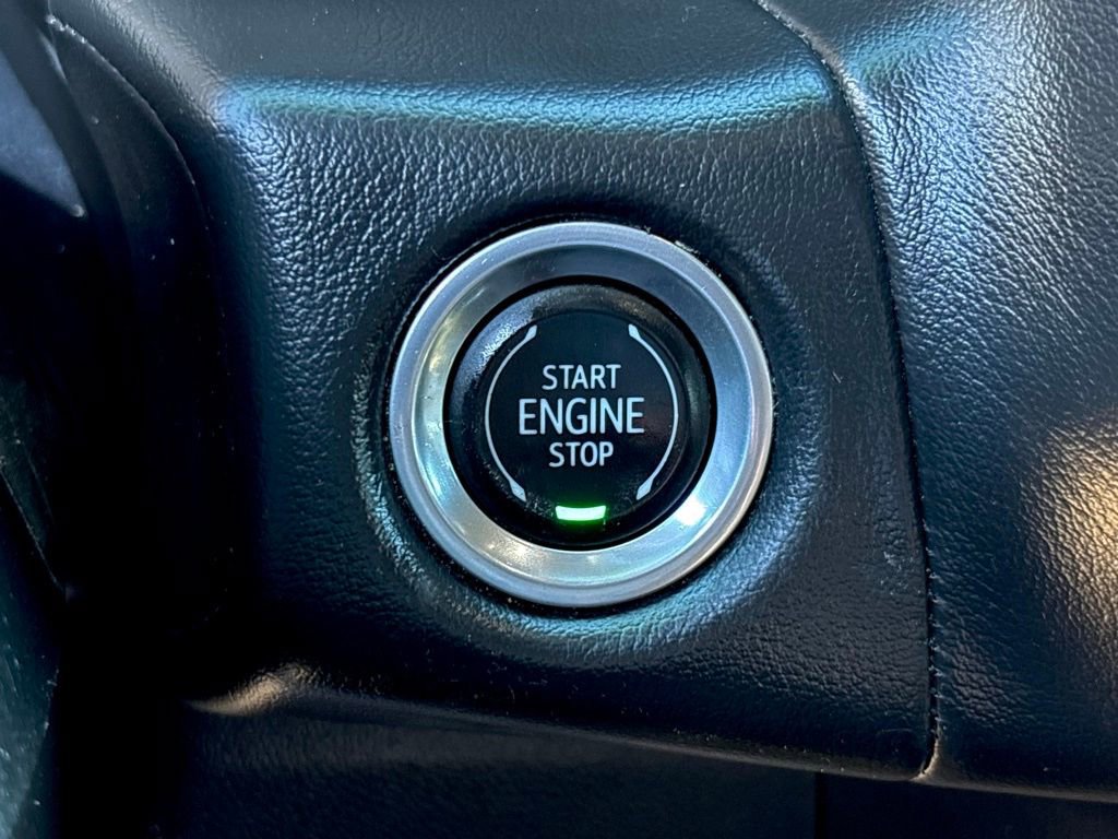 Used 2021 Chevrolet Suburban Premier image 26