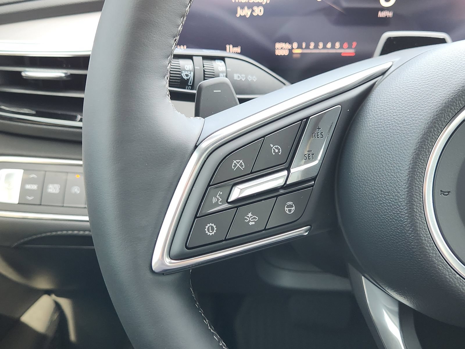 New 2026 Buick Enclave Avenir w/ Super Cruise Package FWD image 32