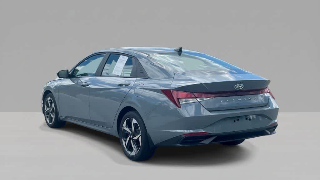 Used 2023 Hyundai Elantra SEL w/ Convenience Package FWD image 6