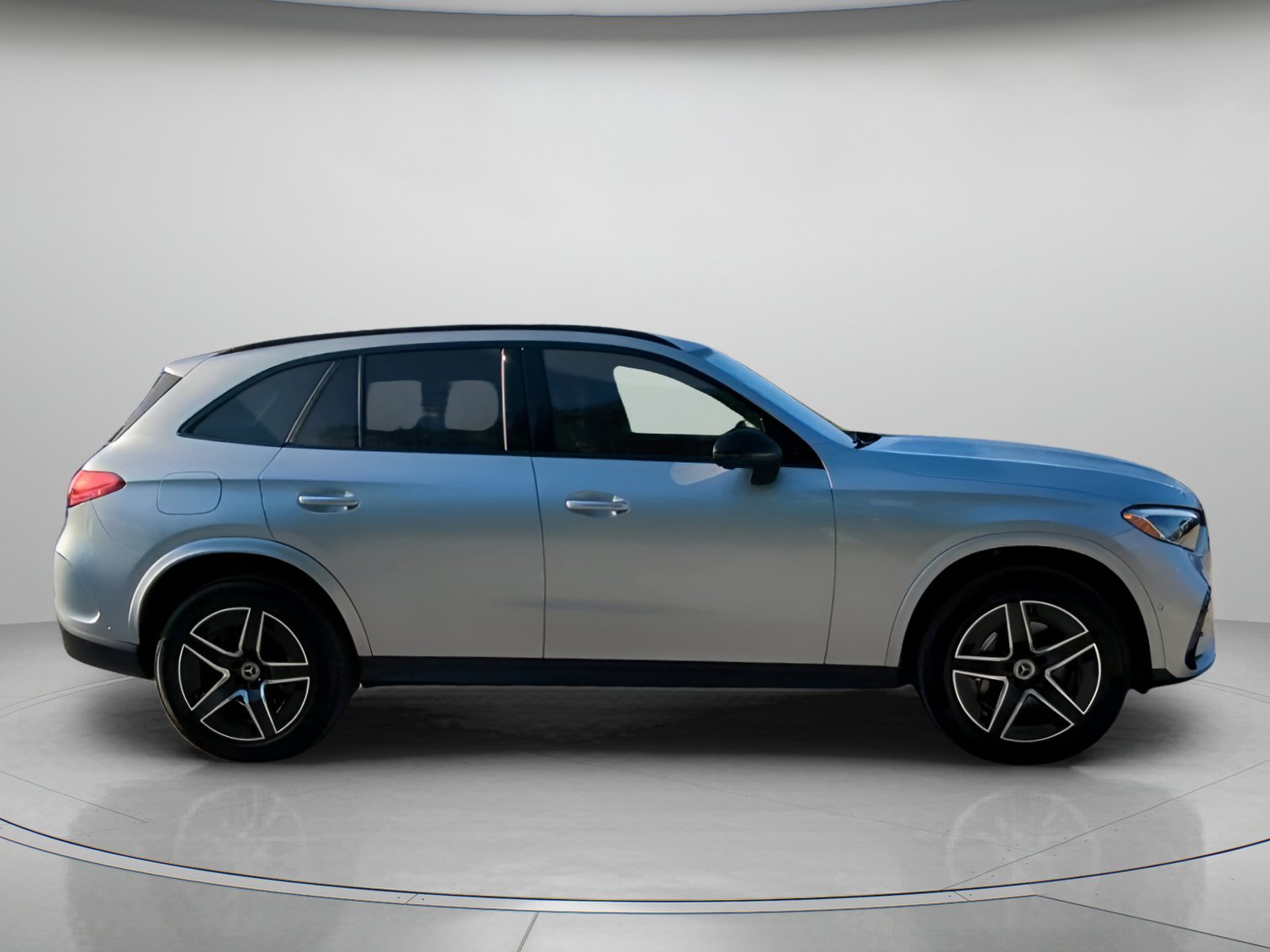 Used 2026 Mercedes-Benz GLC 300 image 32