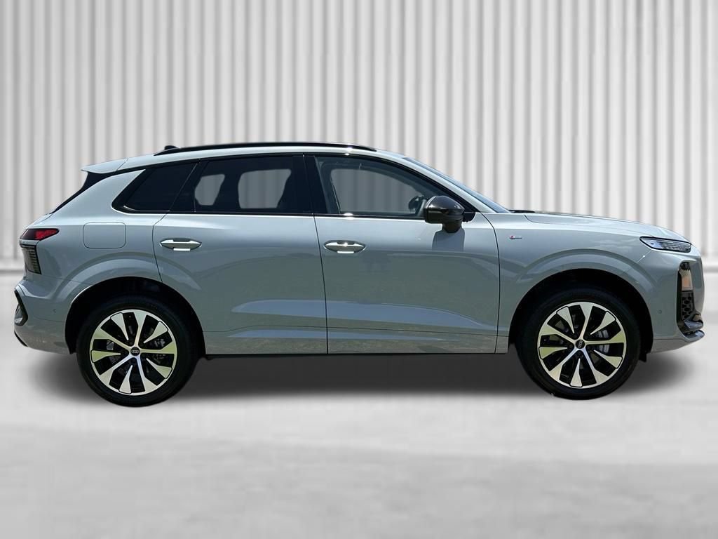New 2026 Audi Q3 quattro 2.0T AWD/4WD image 6